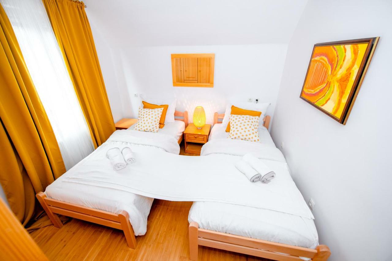Apartment With View Zirovnica Dış mekan fotoğraf