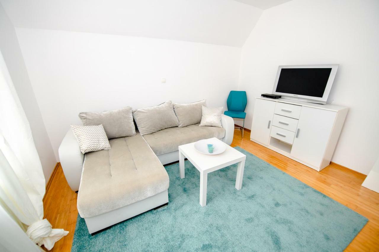 Apartment With View Zirovnica Dış mekan fotoğraf